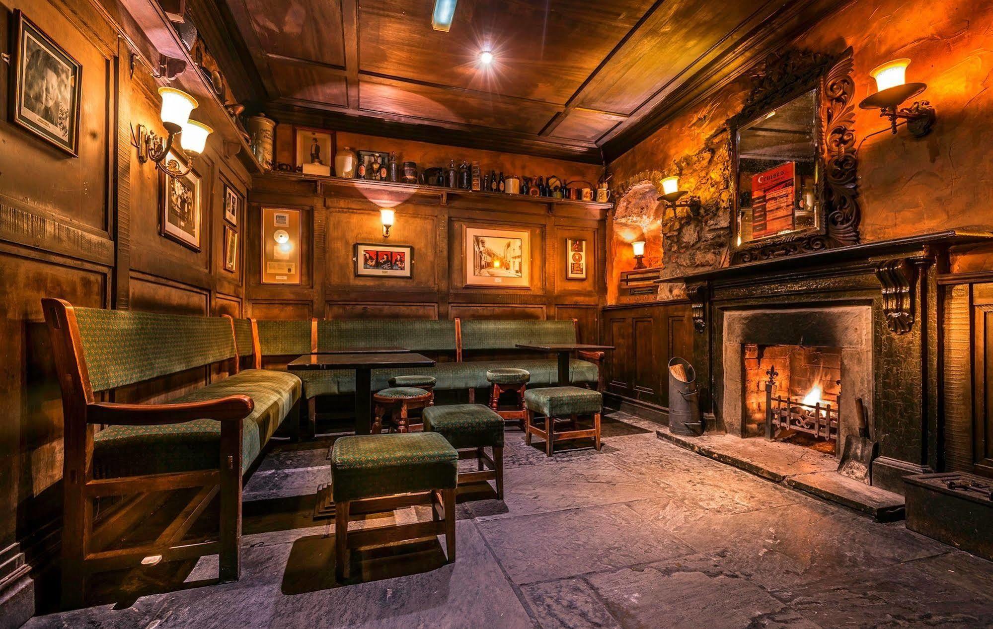 Queens Hotel 3*